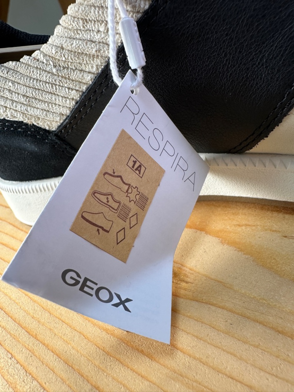 Geox Colorblock Sneakers Low Top Casual Shoes Size 5 NWT Neutral Walking Shoes - Picture 8 of 10
